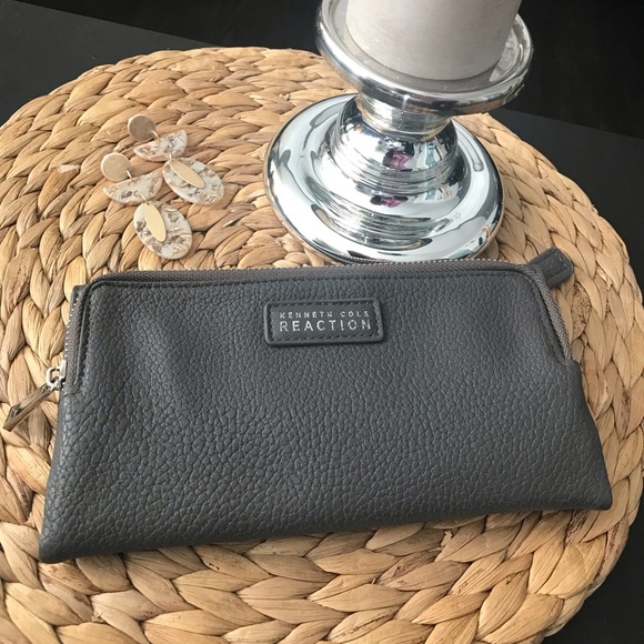 Kenneth Cole Reaction wallet - Picture 1 of 8